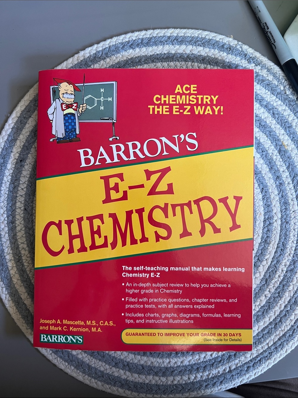 Barron's E-Z Chemistry Study Guide - Red & Yellow